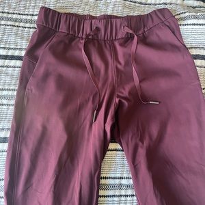Lululemon straight leg pant. Size 4.